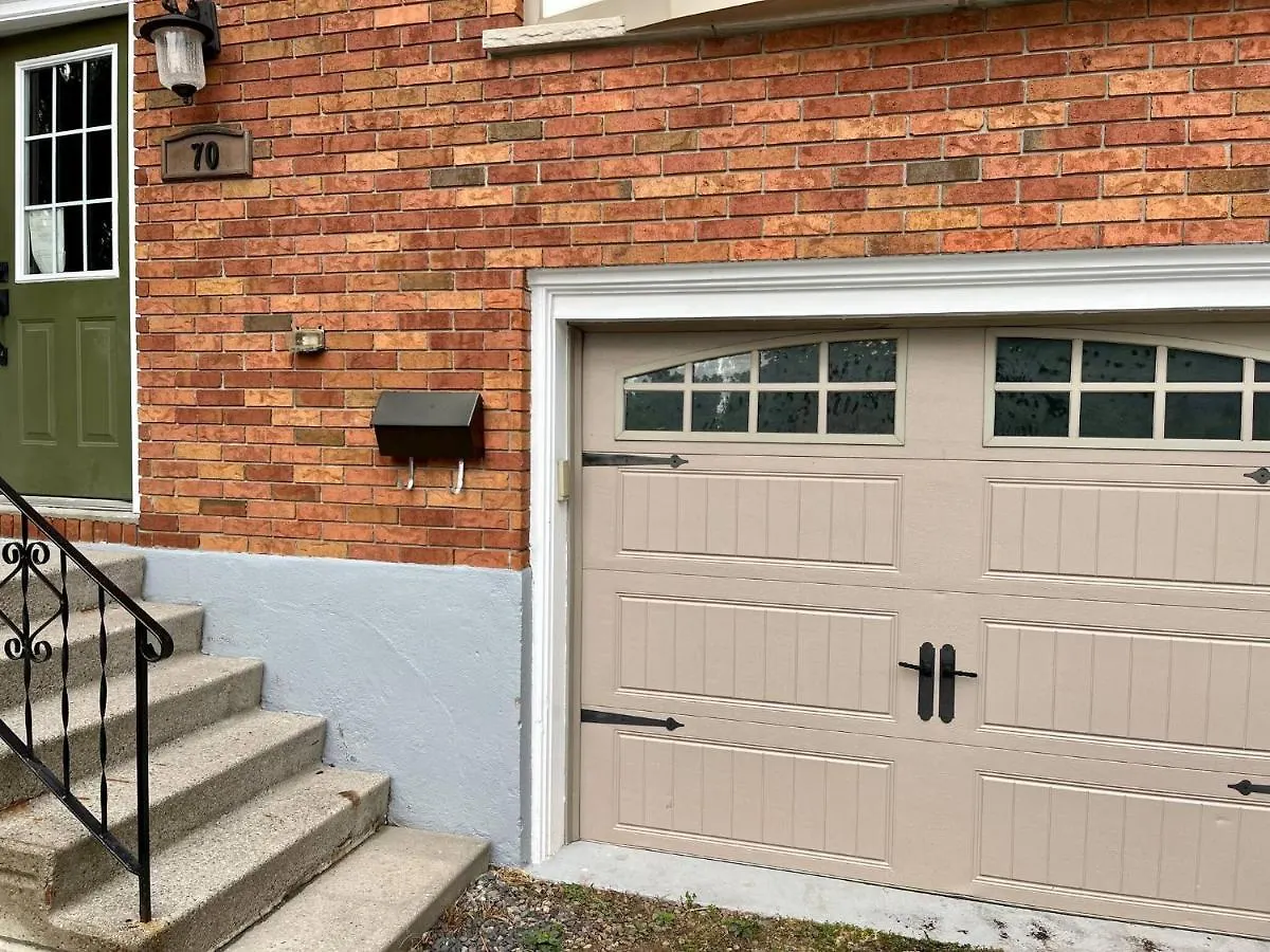 Adorable 1 Bedroom Suite With Kitchen Fireplace Cambridge 0*,